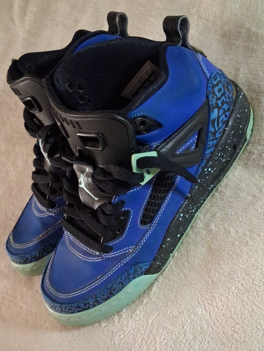 2015 JORDANS SPIZIKE BS SOAR SIZE 6.5 YOUTH